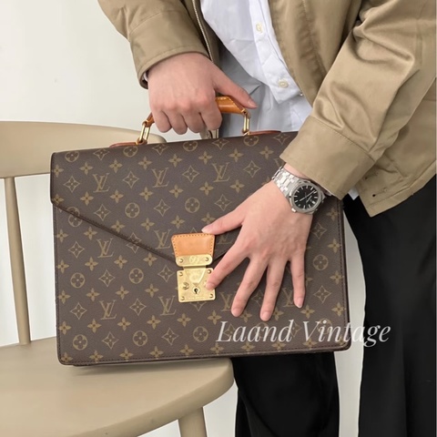Louis Vuitton • 經典老花公文包