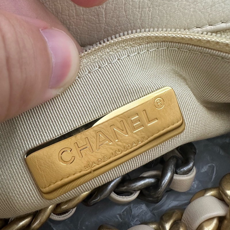 香奈兒Chanel 19bag 鐳射30開 附件：卡 防塵袋，尺寸26*16-9