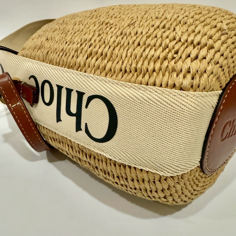 Chioe 包包 編織拼帆布 Woody Saffia Basket Bag 小號束口手提水桶包-2