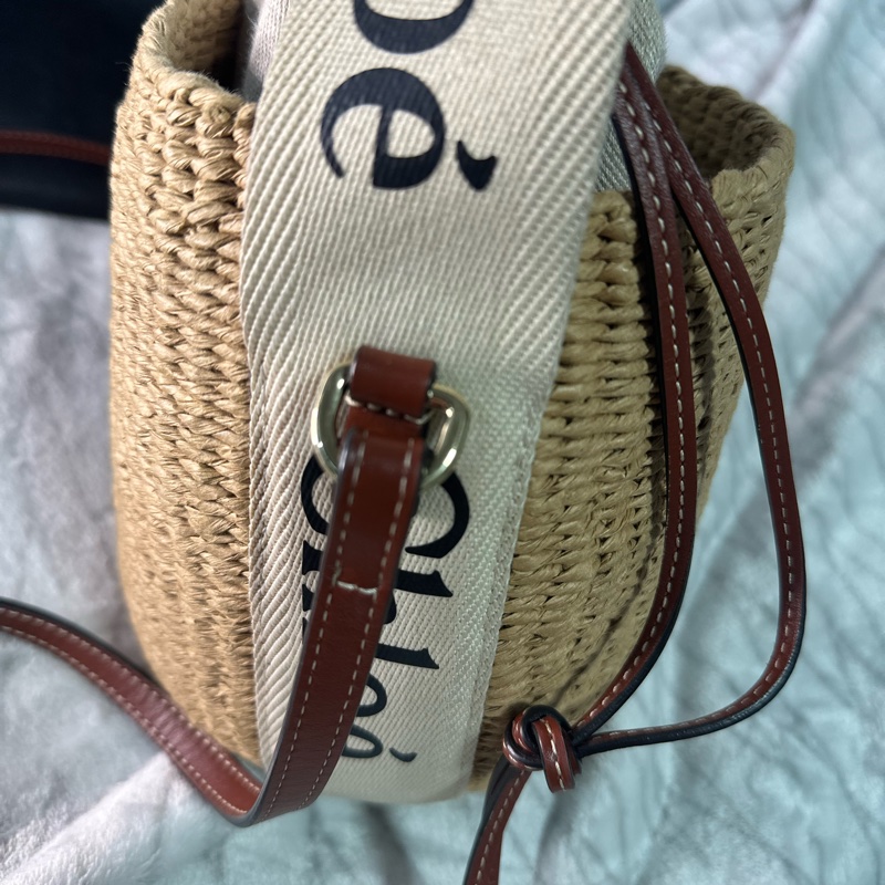 Chioe 包包 編織拼帆布 Woody Saffia Basket Bag 小號束口手提水桶包-9
