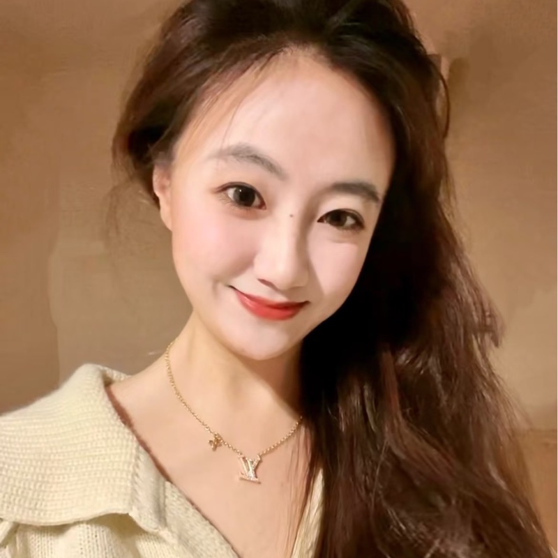 全新LV lconic金色字母水鑽項鍊M00596-12