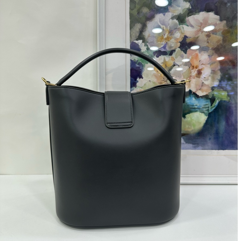 CELINE賽琳 LOUISE中號黑金凱旋門水桶包-3