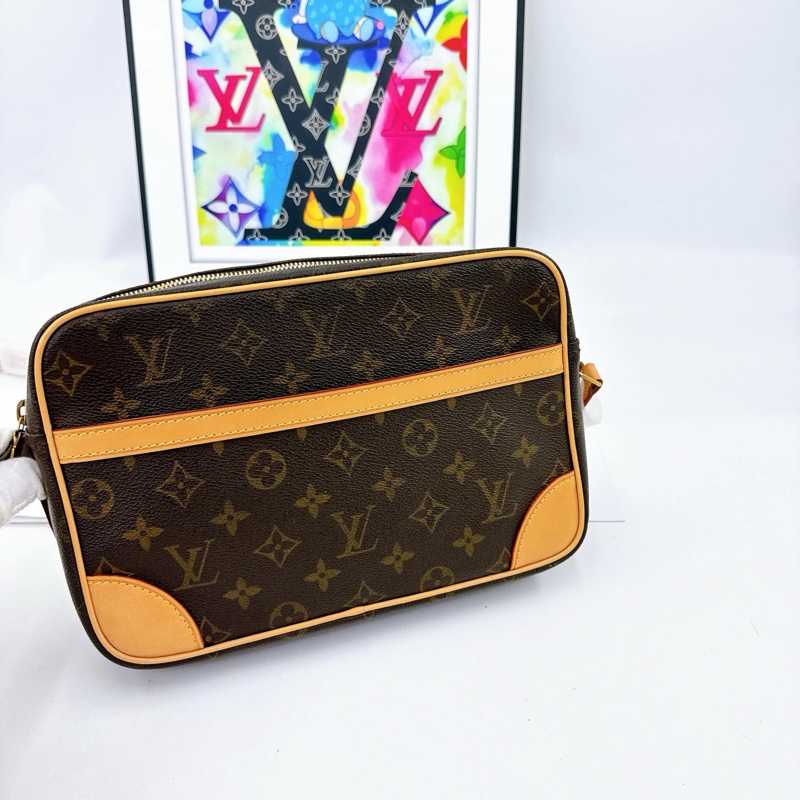 Louis Vuitton • 經典老花相機包 26-2