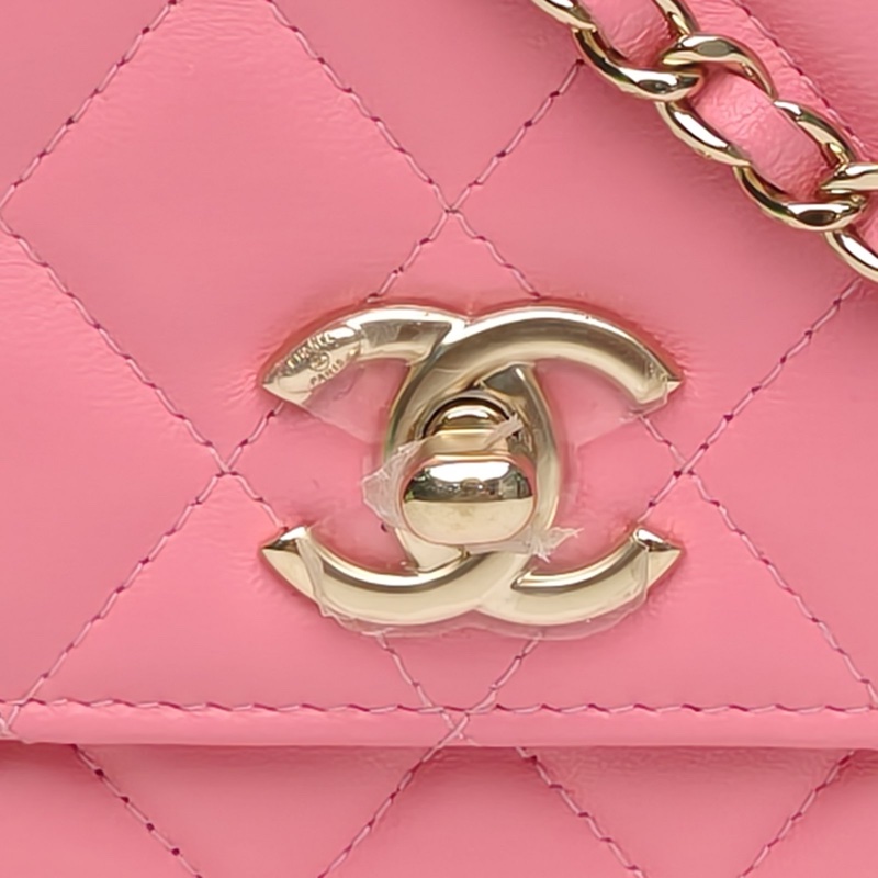 CHANEL TrendyCC口蓋包方版粉色羊皮29開淺金扣-4