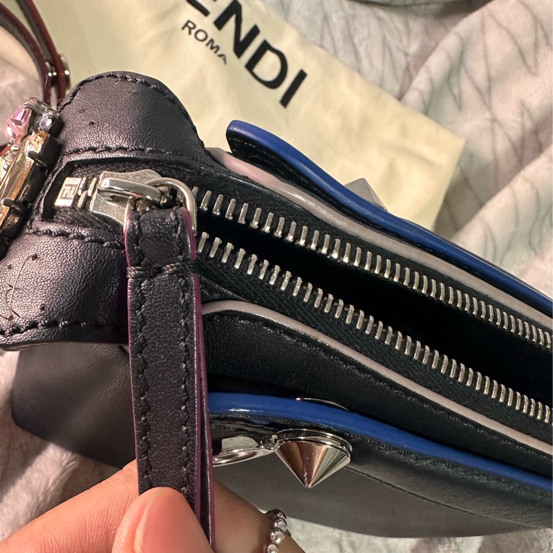 FENDI 黑藍邊小牛皮彩色寶石 By The Way Mini 兩用包-5