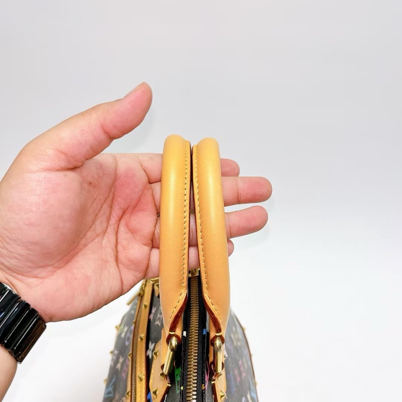 Louis Vuitton • 經典黑三彩老花卯釘貝殼包-8