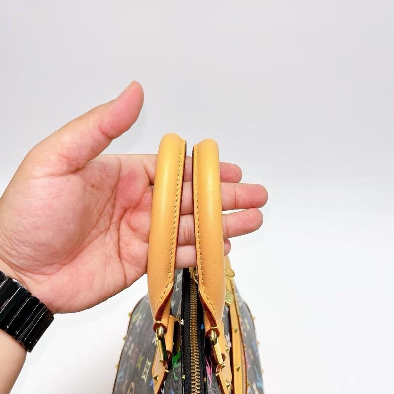 Louis Vuitton • 經典黑三彩老花卯釘貝殼包-9