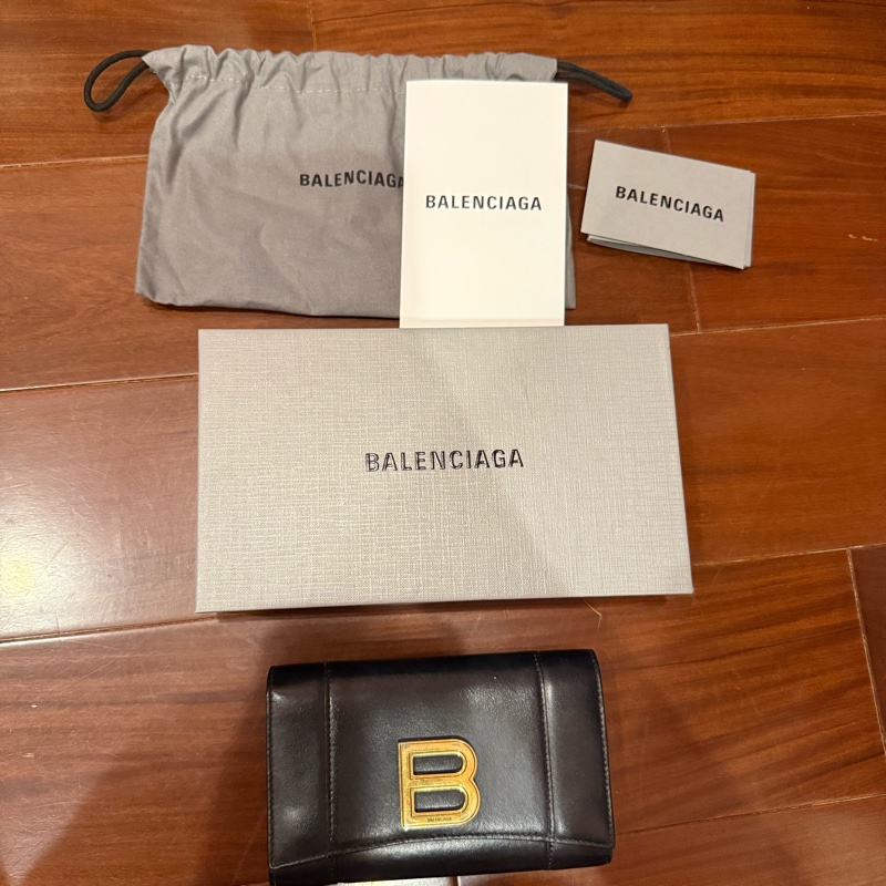 巴黎世家 中夾-1