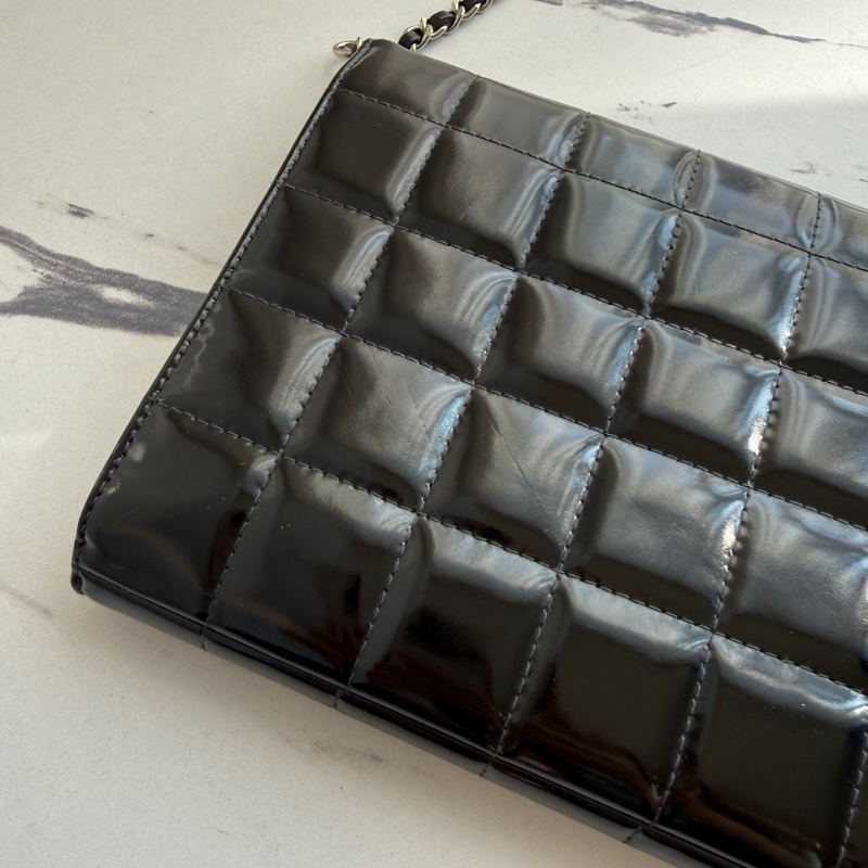 Chanel漆皮晚宴包肩背包-5