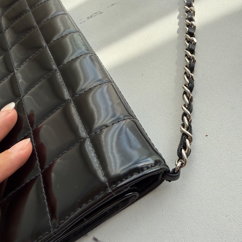 Chanel漆皮晚宴包肩背包-8