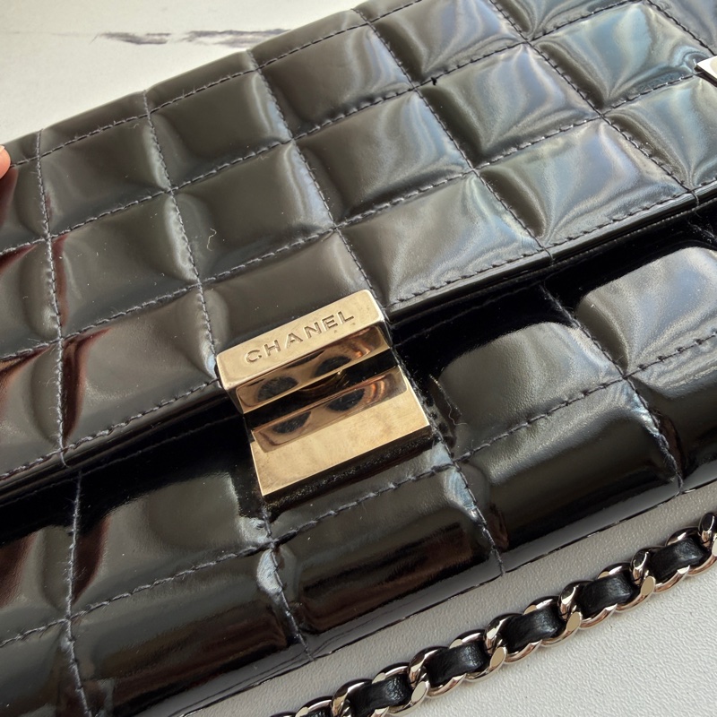 Chanel漆皮晚宴包肩背包-19