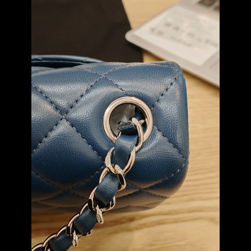 Chanel Classic flap mini-15