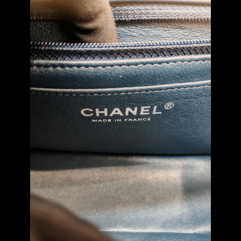 Chanel Classic flap mini-21