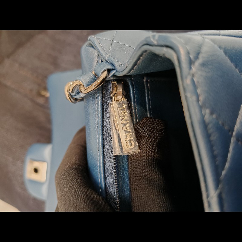 Chanel Classic flap mini-23