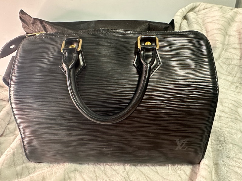 LV黑色epi 水波紋 speedy 25-1