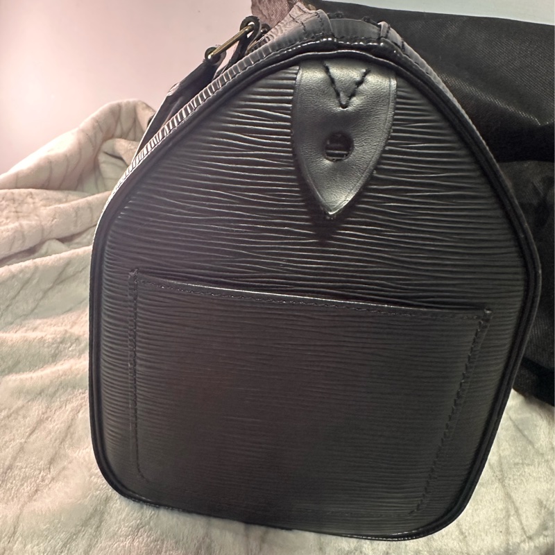 LV黑色epi 水波紋 speedy 25-12