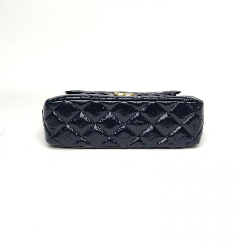 CHANEL 23C天貓精靈HOBO嬉皮包中號墨藍色牛皮晶片金扣肩背包-4