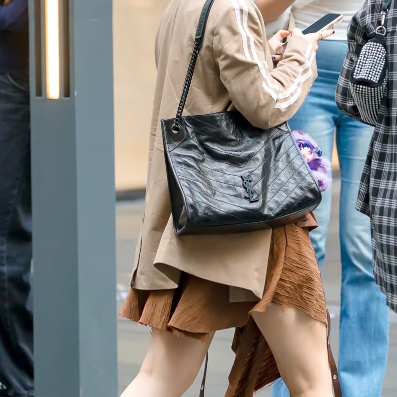 YSL聖羅蘭黑色油蠟皮Niki shopping bag中號托特包單肩手提包-36