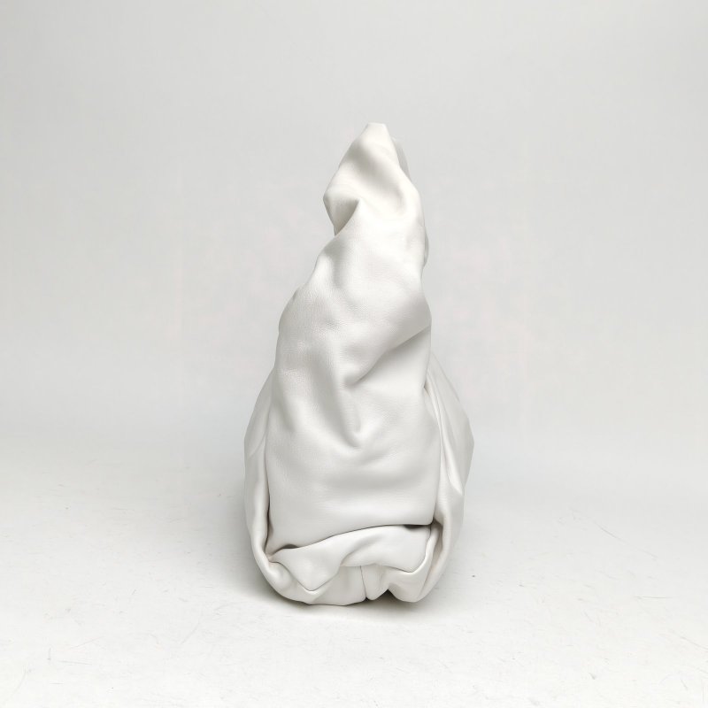 BOTTEGA VENETA Pouch雲朵包Shoulder中號36白色牛皮肩背包-3