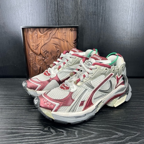Balenciaga巴黎世家 runner 白灰紅 40碼