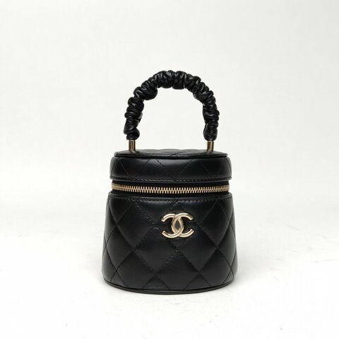 CHANEL 22SS手提圓桶化妝包黑色羊皮羊皮32開金扣褶皺手柄肩背包