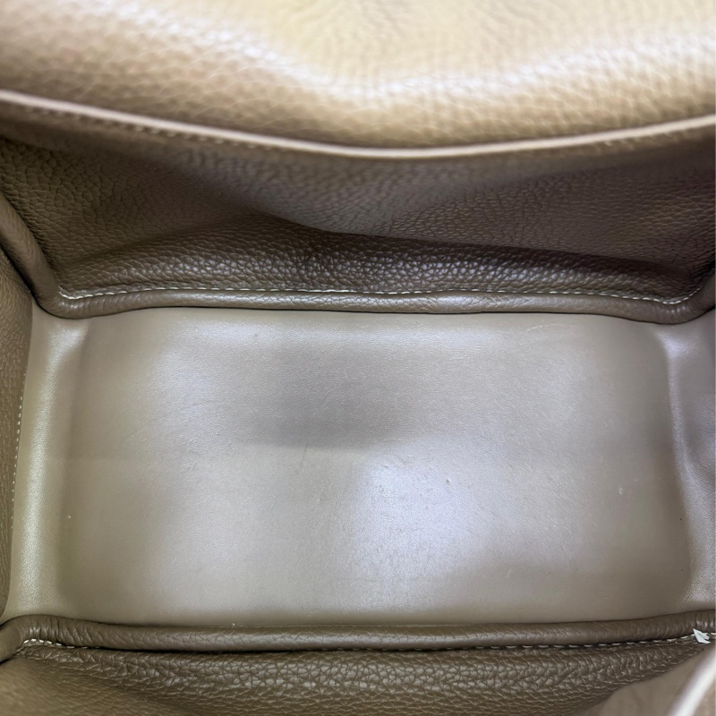Hermes lindy bag-5