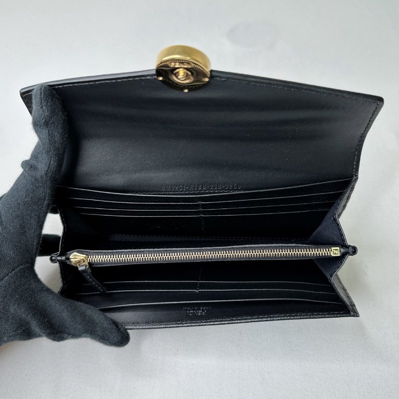 FENDI 黑金圓扣信封長夾-7