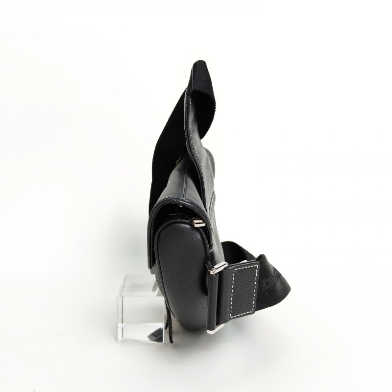 DIOR SADDLE馬鞍胸包黑色牛皮銀扣聯名小蜜蜂限定款肩背包-1