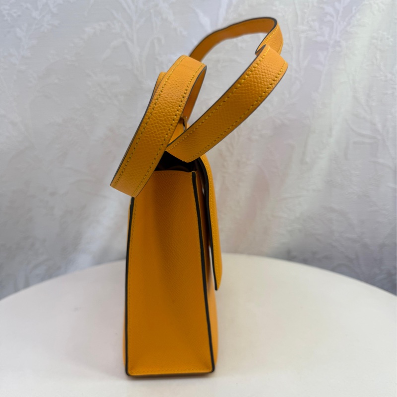 這款手袋是Hermès 的Verrou 21，採用了標誌性的門閂鎖-1