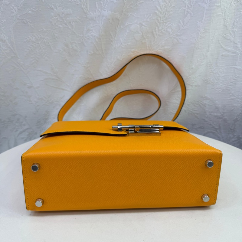 這款手袋是Hermès 的Verrou 21，採用了標誌性的門閂鎖-6