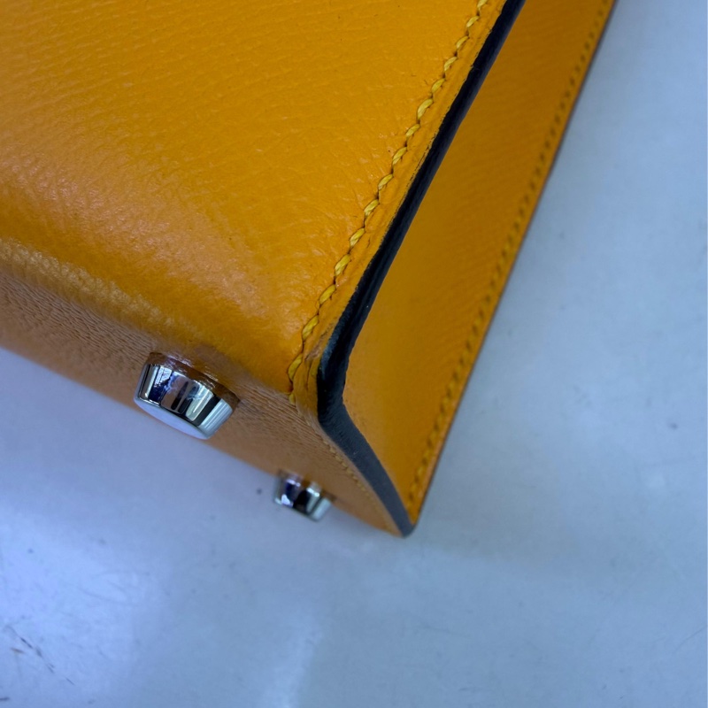 這款手袋是Hermès 的Verrou 21，採用了標誌性的門閂鎖-9