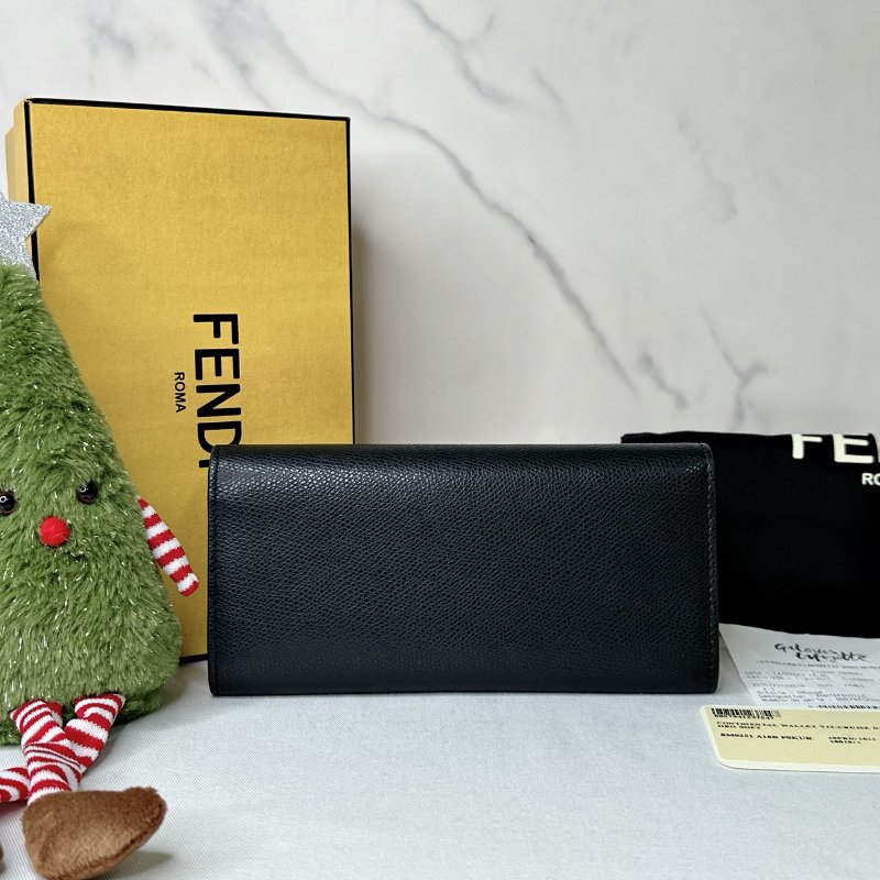 FENDI 圓扣信封長夾-1