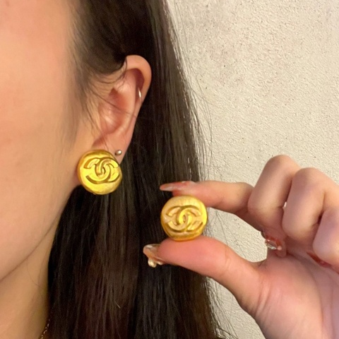 香奈兒1951 金色熔岩雙C圓形耳夾 99新