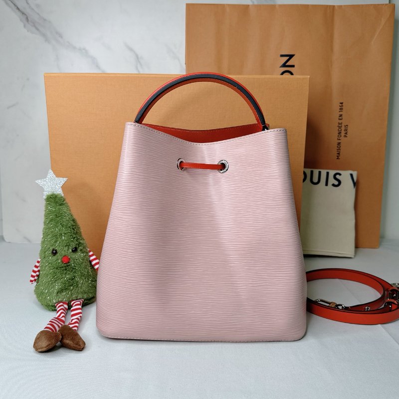 LV EPI水波紋水桶包-1