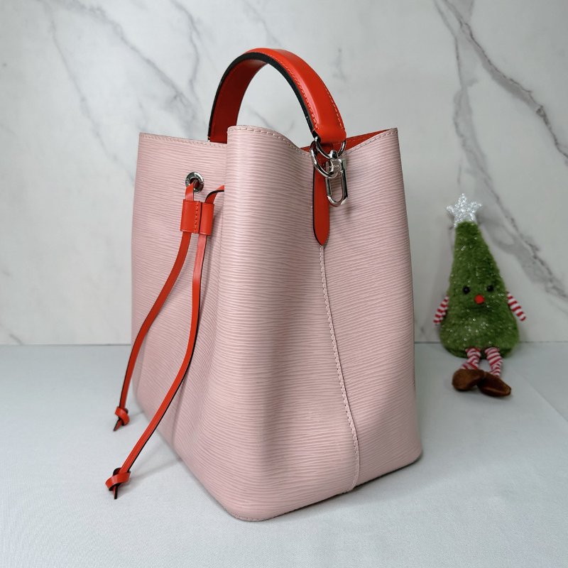 LV EPI水波紋水桶包-2