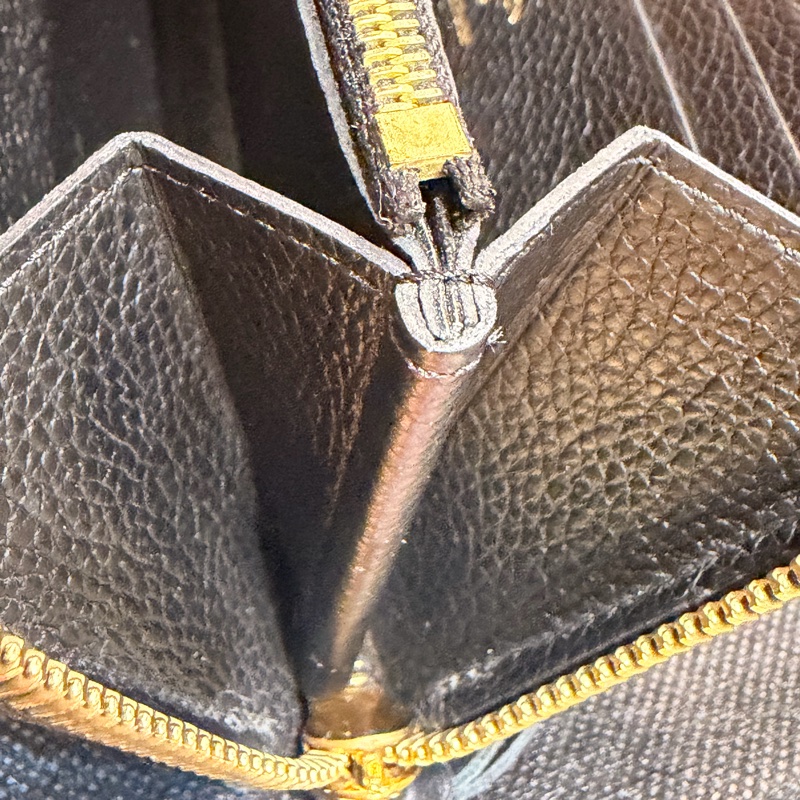 LV clemence 8卡黑牛皮長夾-13