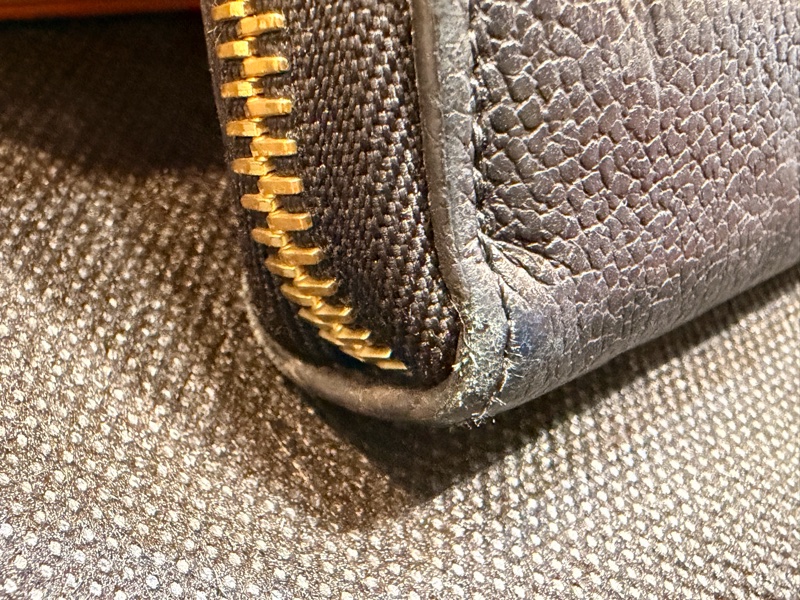 LV clemence 8卡黑牛皮長夾-16