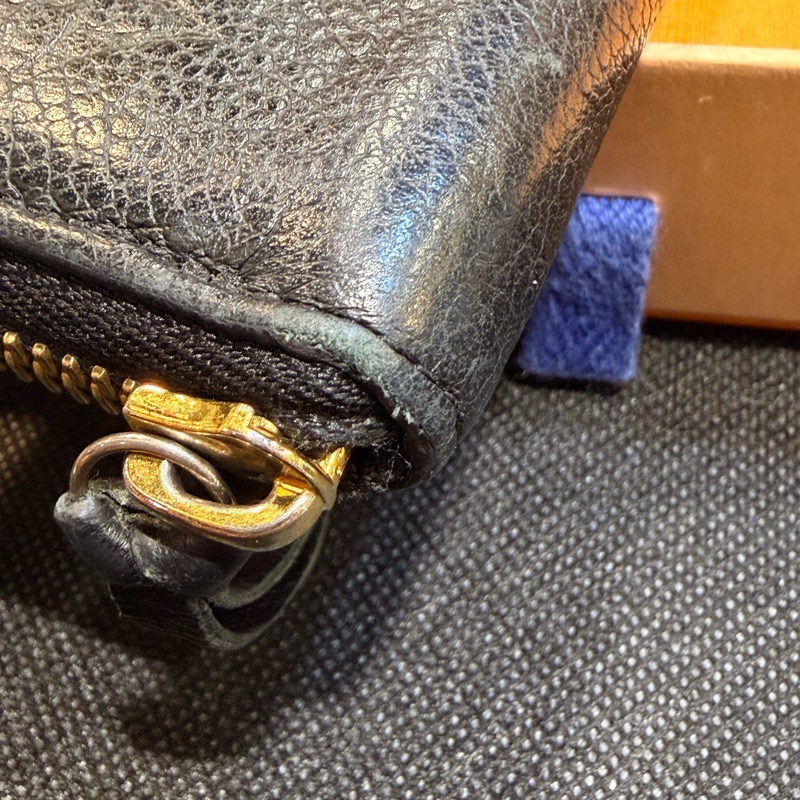 LV clemence 8卡黑牛皮長夾-17