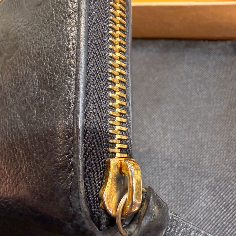 LV clemence 8卡黑牛皮長夾-20