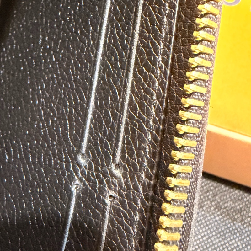 LV clemence 8卡黑牛皮長夾-27