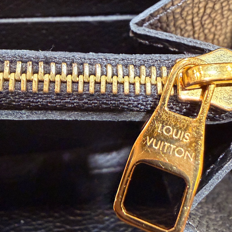 LV clemence 8卡黑牛皮長夾-28