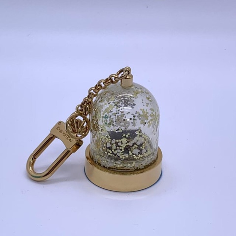 二手 LV 水晶球鑰匙扣，正常使用痕跡，如圖