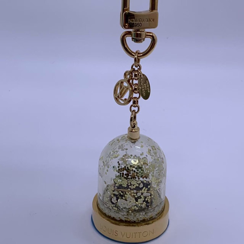 二手 LV 水晶球鑰匙扣，正常使用痕跡，如圖-2
