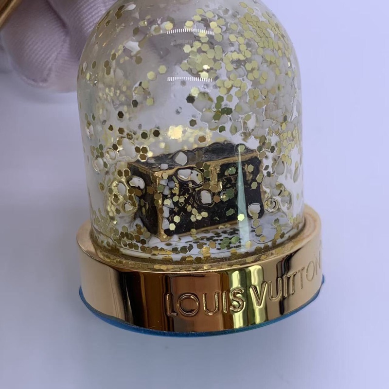 二手 LV 水晶球鑰匙扣，正常使用痕跡，如圖-5