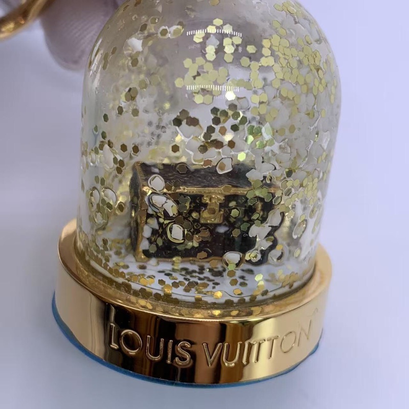 二手 LV 水晶球鑰匙扣，正常使用痕跡，如圖-6