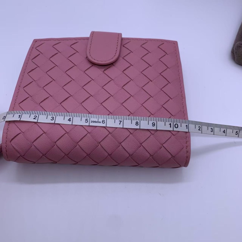 二手 bv 短款粉色錢包，配件盒子，成色如圖-8