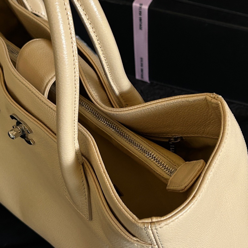 香奈兒/Chanel 米色銀扣cerf托特包 卡標全有內袋 13開 35cm×24cm-7