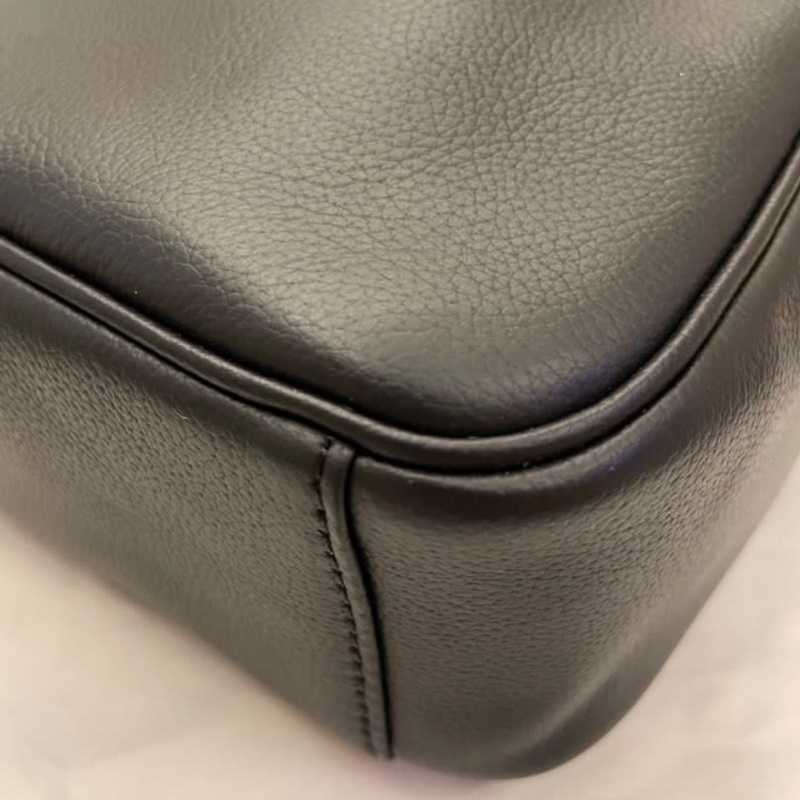 Coach男用直式方型拉鍊斜背包-5