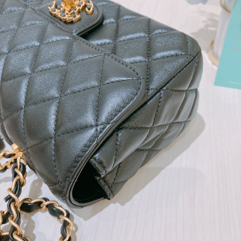 TK2006	Chanel 香奈兒小號翻藍式手挽連練帶包包 24C Flap Bag 20cm With Handle Lambskin-7