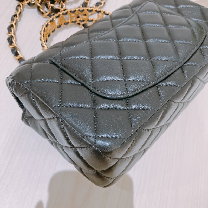 TK2006	Chanel 香奈兒小號翻藍式手挽連練帶包包 24C Flap Bag 20cm With Handle Lambskin-8
